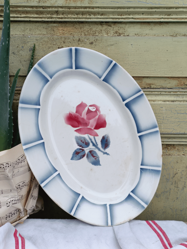 PLAT OVALE DIGOIN DAUPHIN